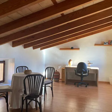 Casa Nuria, En El Centro, Al Lado De La Escalinata Del Calvario 6 Personas *