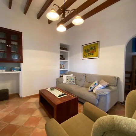 Casa Nuria, En El Centro, Al Lado De La Escalinata Del Calvario 6 Personas Holiday home Pollenca